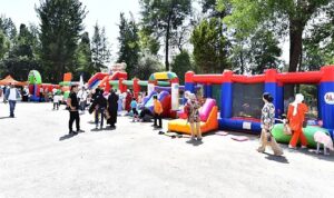 19-mayis-coskusu-kenti-sardi-genclik-bayraminda-cocuklar-da-doyasiya-eglendi-3ZNyHcJb.jpg
