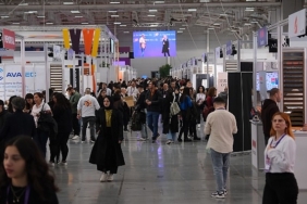 3-istanbul-kariyer-fuari-bu-yil-da-is-arayanlarin-akinina-ugradi.jpg