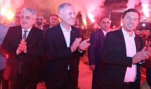 31-mart-mahalli-idareler-secimlerine-iliskin-degerlendirmelerde-bulunan-inegol-belediye-baskani-alper-taban-onumuzde-y1QGlBXg.jpg