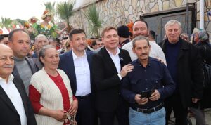 3bayindir-turan-nergis-ve-kuru-cicek-festivali-yapildi-Jd9Jsafb.jpg
