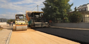 5-sokakta-asfalt-kaplama-calismasi-yapiliyor.jpg