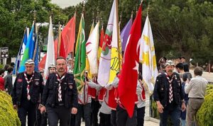 60-ilden-3-bine-yakin-izci-canakkalede-dedecigim-ben-geldim-diyerek-yurudu-uQnKPaYx.jpg