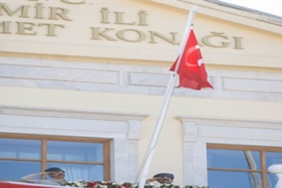 9 Eylül coşkusu Süvari Birlikleri’nin bayrak töreniyle devam ediyor