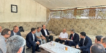 ak-parti-genel-baskan-yardimcisi-demir-sehit-muharrem-canin-ailesini-ziyaret-etti.jpg