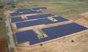 akfen-yenilenebilir-enerjiden-bir-haftada-66-mw-gucunde-uc-hibrit-gunes-santrali-yatirimi-anlasmasi-3q9j9K3t.jpg
