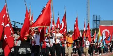 aliaga-cumhuriyetin-101-yilinda-ataturk-stadinda-bulustu.jpg
