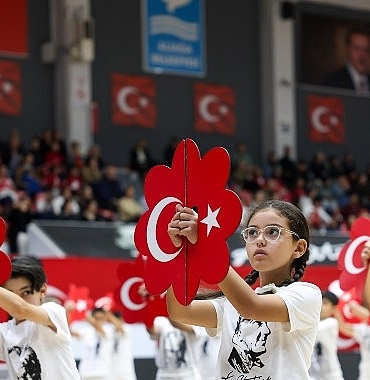 Aliağa’da Cumhuriyetin 103. Yılı Coşkuyla Kutlandı