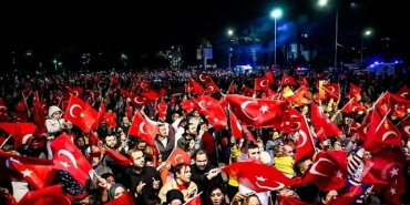 aliagalilar-cumhuriyet-bayramini-cumhuriyet-meydaninda-kutladi.jpg