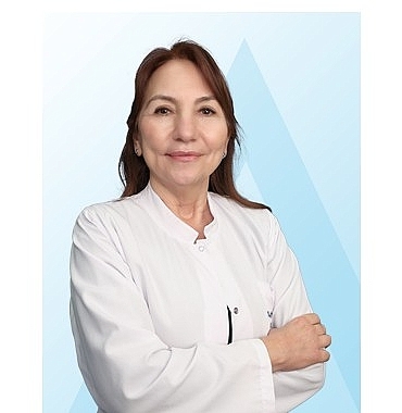 Alzheimer, ilk belirtilerden yaklaşık 20 yıl önce başlıyor!
