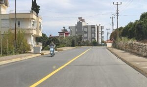 antalya-buyuksehir-belediyesi-yollari-guvenli-hale-getiriyor-grbwvPON.jpg