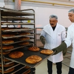 antalya-buyuksehir-halk-ekmek-bufelerinde-ramazan-pidesi-15-tl.jpg
