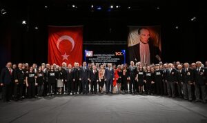 ataturkun-antalyaya-gelisinin-94-yildonumu-torenle-kutlandi-pCtxtNfe.jpg