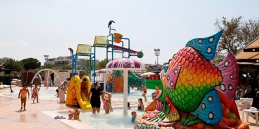 aydin-buyuksehir-belediyesi-tarafindan-aydina-kazandirilan-tekstil-park-icerisindeki-aquapark-bu-yil-da-cocuklarin-akinina-ugruyor.jpg