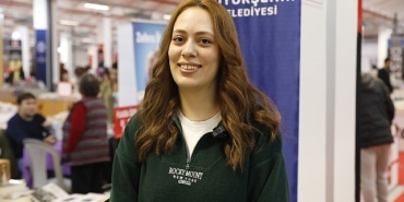 aydin-buyuksehir-belediyesinin-ev-sahipliginde-fuar-aydinda-duzenlenen-aydin-kitap-fuari-devam-ediyor.jpg