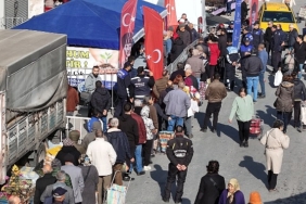 aydin-buyuksehir-belediyesinin-urettigi-fideler-sokeli-vatandaslara-dagitildi.jpg