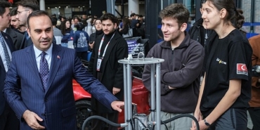 bakan-kacirdan-kocaelinin-teknoloji-takimlarina-ovgu-kocaeli-teknofest-2024te-buyuk-isler-basardi.jpg