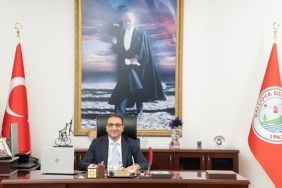 balcova-belediyesi-personeli-yeni-yila-mutlu-girdi.jpg
