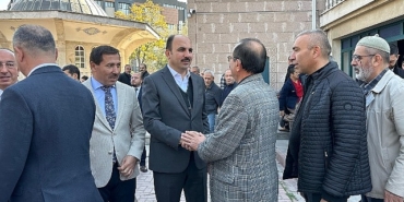 baskan-altay-buyuk-bugday-pazari-camiinde-esnafla-ve-vatandaslarla-bulustu.jpg