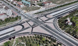 baskan-altay-firat-caddesi-koprulu-kavsaginin-ust-tarafi-da-hizmete-acildi-yHBn7CvZ.jpg