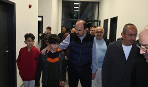 baskan-altay-ve-baskan-kavus-sahurda-hafizlik-ogrencileriyle-bulustu-uaFREysd.jpg