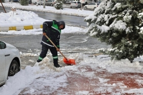baskan-ari-nevsehirde-kar-mesaimiz-araliksiz-suruyor.jpg