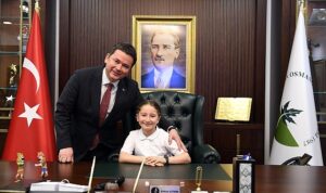 baskan-aydin-koltugunu-cocuklara-birakti-cE53mOCW.jpg