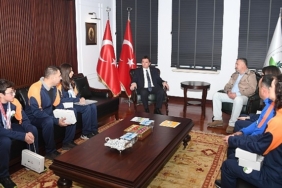 baskan-aydin-sampiyon-sporculari-agirladi.jpg
