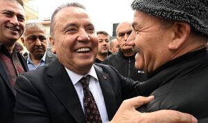 baskan-bocek-elmali-skm-acilisini-yapti-ben-sozumu-antalyaya-verdim-pcjVwNjv.jpg