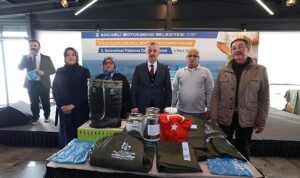 baskan-buyukakin-balikcilara-en-buyuk-destegimiz-denizlerimizi-temizlemek-r5kS2XWx.jpg