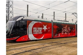 baskan-buyukakin-duyurdu-tramvay-mac-saatinde-ucretsiz.jpg