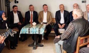 baskan-buyukakin-gebze-carsida-bulunan-1218-sokak-ile-1102-sokakta-esnaf-ve-vatandaslarla-bulustu-QBeDTCP1.jpg
