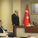 baskan-buyukakin-gelenegi-bozmadi-cocuk-bayraminda-baskan-damla-oldu.jpg