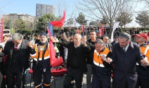 baskan-cebi-yuzde-76-zam-ile-iscilerin-yuzunu-guldurdu-XOz4UTiP.jpg