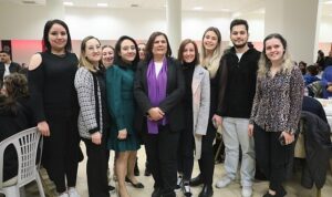 baskan-cercioglu-genclerle-bir-araya-geldi-spSrOgdZ.jpg