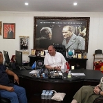 baskan-cicek-muhtarlar-dernegini-agirladi.jpg
