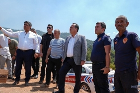 baskan-dutlulu-yangin-bolgelerinde-incelemelerde-bulundu.jpg