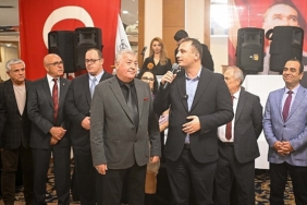 baskan-eski-bornovadaki-giritliler-ile-bulustu.jpg