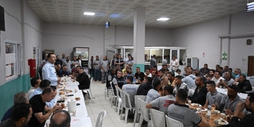 baskan-eski-temizlik-iscileriyle-bir-araya-geldi.jpg