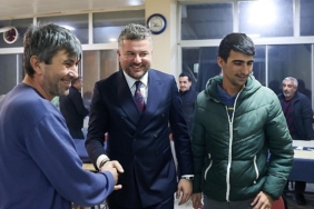 baskan-gorkem-duman-mahalle-ziyaretlerini-surduruyor.jpg
