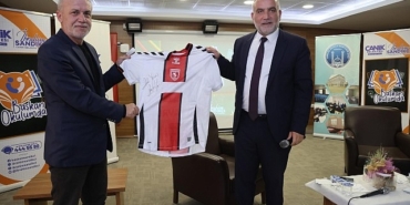 baskan-ibrahim-sandikci-ogrencilerimizin-fikirlerine-buyuk-onem-veriyoruz.jpg