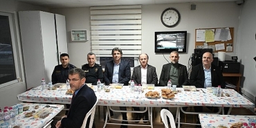 baskan-kocamandan-polislere-tatli-surpriz.jpg