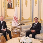 baskan-mutludan-vali-gule-ziyaret.jpg