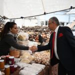 baskan-topaloglundan-pazar-esnafina-ziyaret-dVVvf4eW.jpg