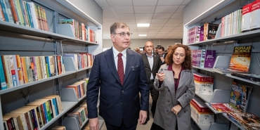 baskan-tugay-2025i-izmirimiz-adina-bir-sicrama-yili-olarak-goruyoruz.jpg