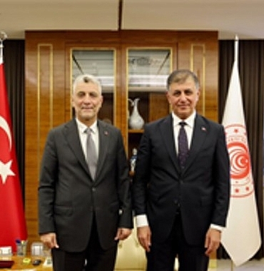 Başkan Tugay’dan Ticaret Bakanı Bolat’a ziyaret
