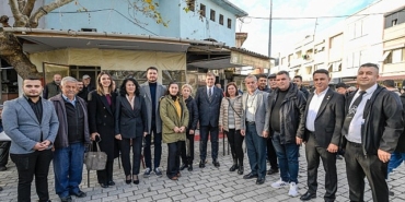 baskan-tugay-kinikta-ureticilere-fidan-dagitti-ciftcimizin-yaninda-olacagiz.jpg