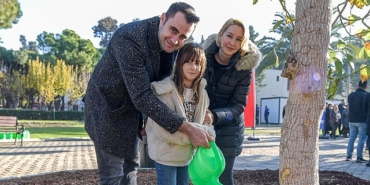 baskan-tugay-yeni-yilin-ilk-gununde-kulturparkta-agac-dikti-kulturparkin-yesil-dokusu-zenginlesiyor.jpg