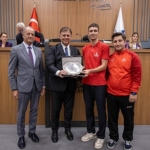 baskan-tugaydan-millilik-vurgusu.jpg