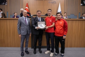 baskan-tugaydan-millilik-vurgusu.jpg