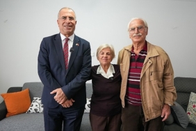 baskan-unal-isik-ogretmeni-ayse-kucuku-ziyaret-etti.jpg
